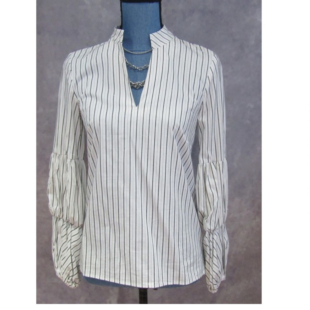 NWT Jane & Delancey Black & White Poof Sleeve Top